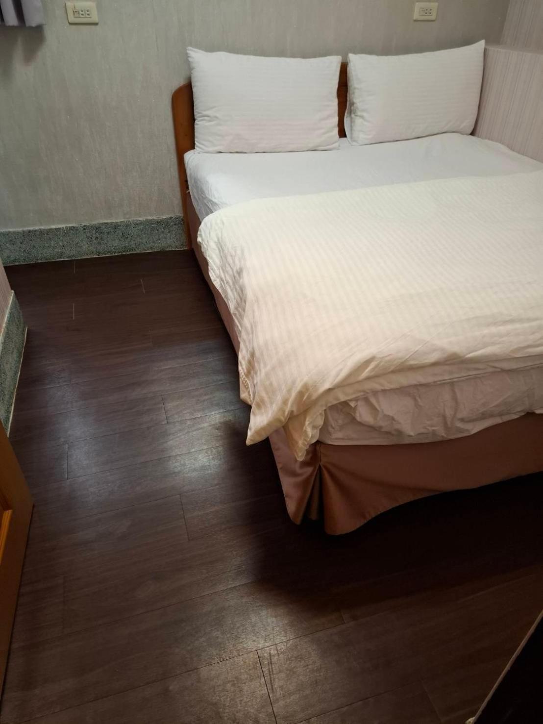Zhongshan Hostel Fenchihu Extérieur photo